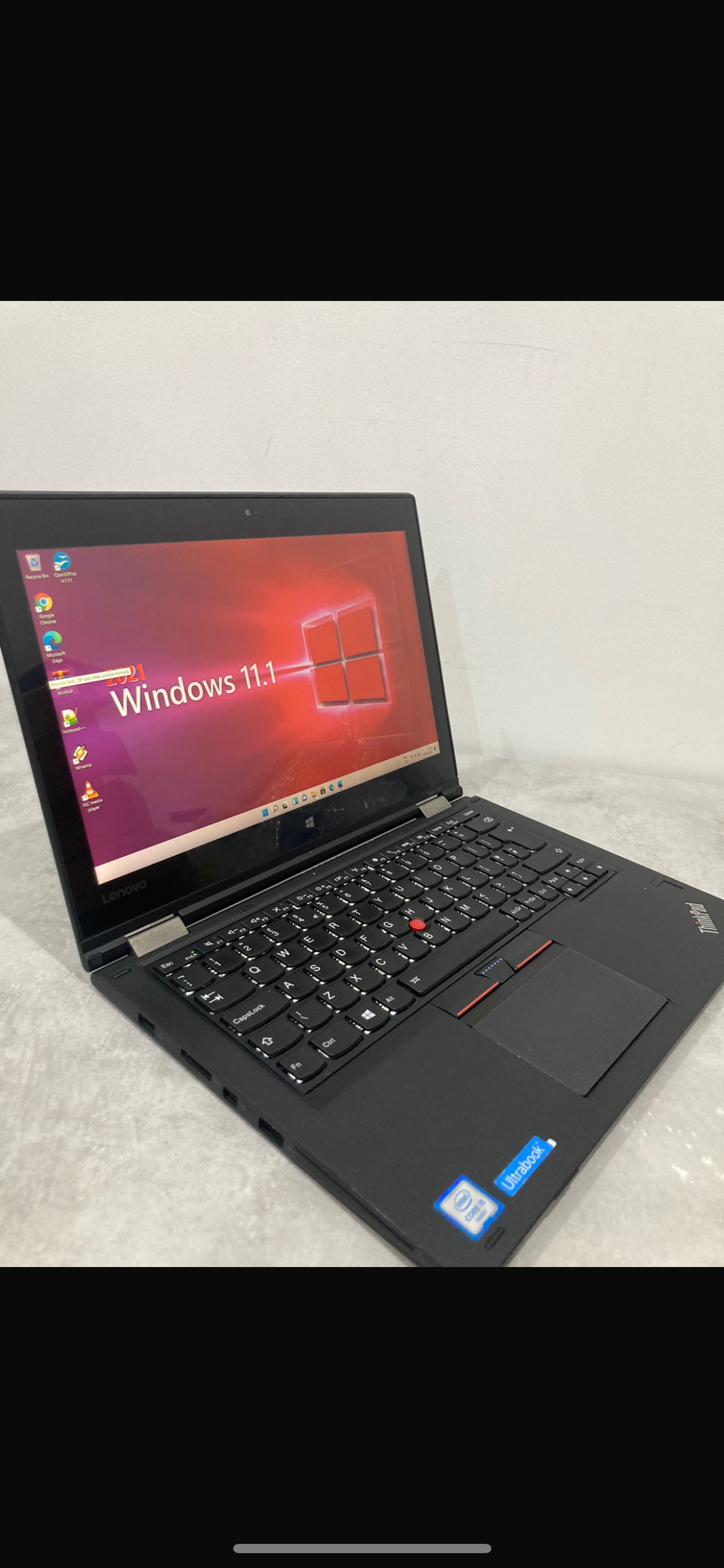 Lenovo yoga core i5 2 in 1 touchscreen